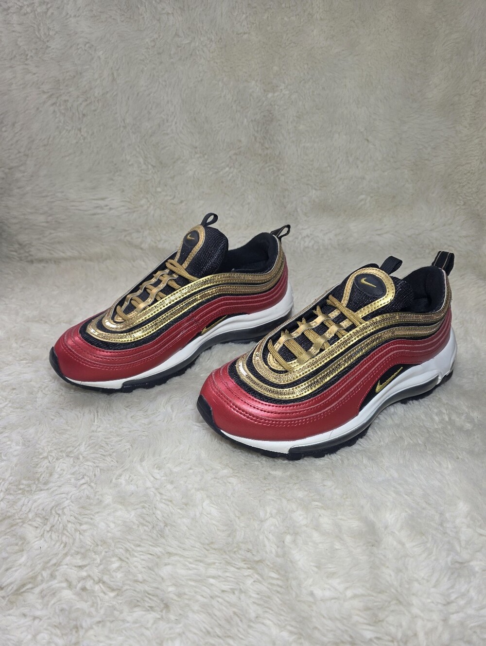 Nike Air Max 97 Gold Sequin University Red Metallic Sneakers Women's 6.5 - Picture 5 of 11